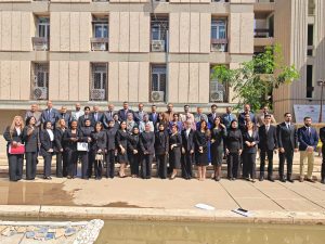 السياسة الدولية يناقش بحوث التخرج